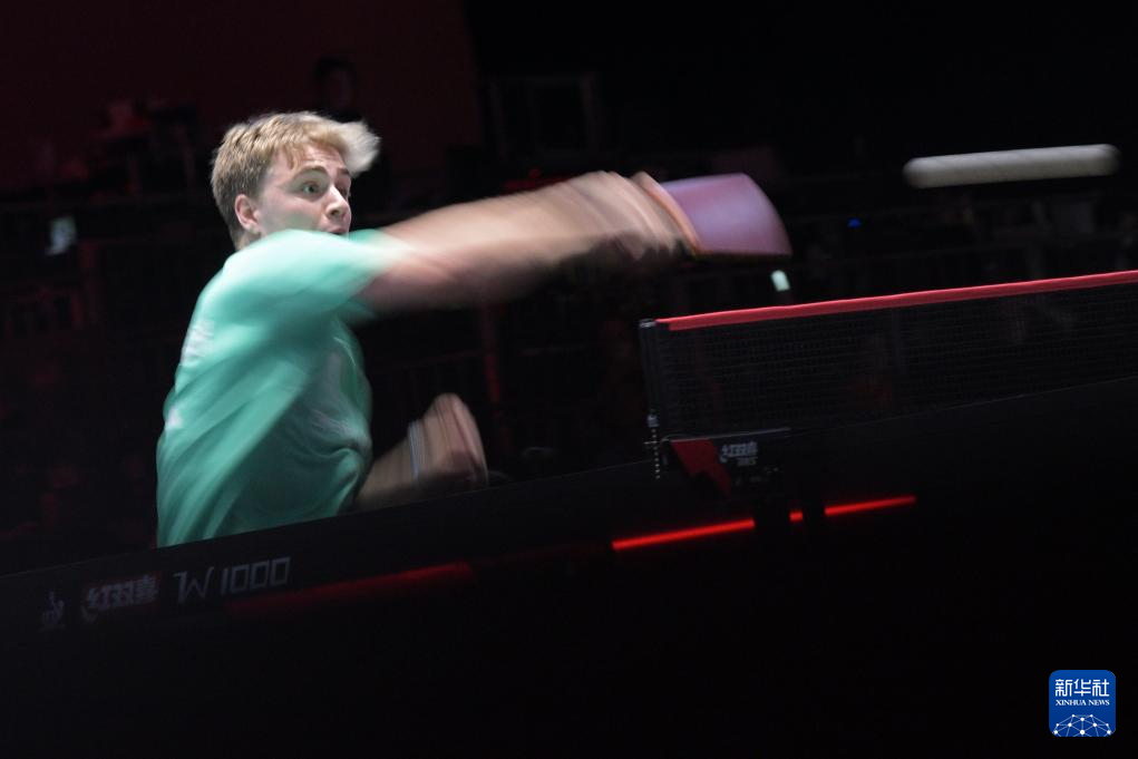 地通过边路 地通过边路