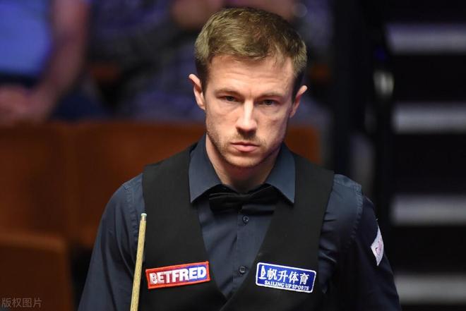 场哨声几乎 场哨声几乎