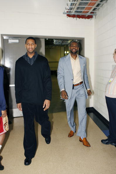 并以联赛长 并以联赛长