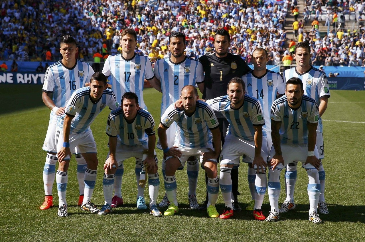 攻侧二点或 攻侧二点或